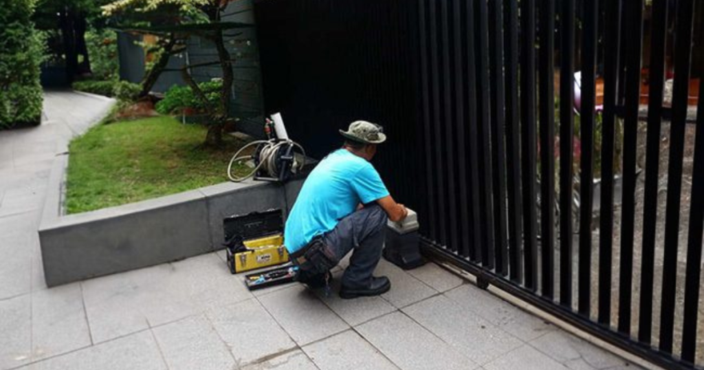 sliding gate repair in Sacramento,CA