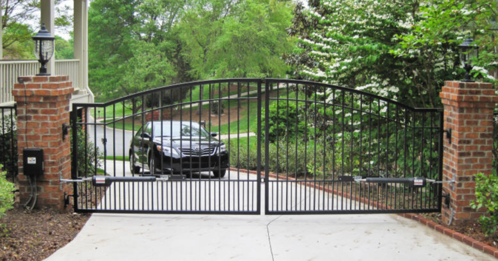 swing gate repair in Sacramento,CA