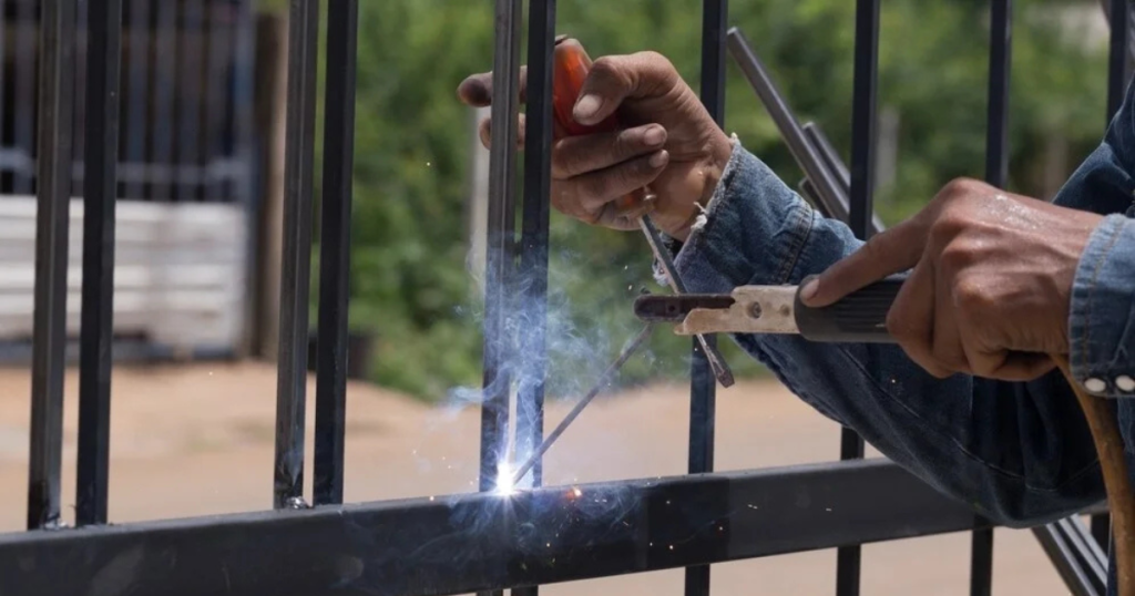 metal gate repair in Sacramento,CA